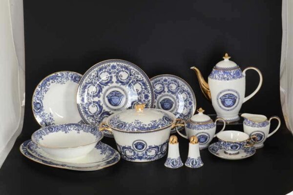 Синие цветы Медуза Столово-чайный сервиз Royal Classics на 6 персон 42 предмета farforhouse